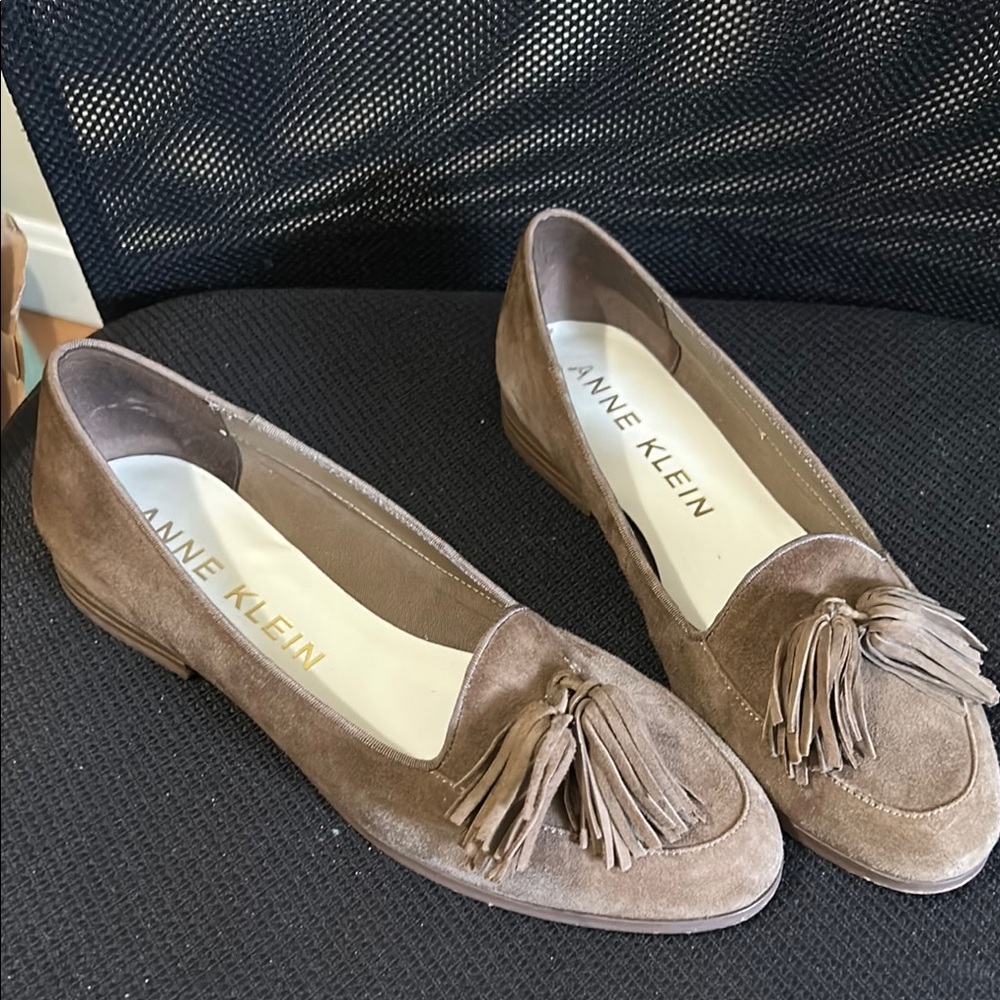 Anne Klein Women's Taupe Suede Tassel Loafers
